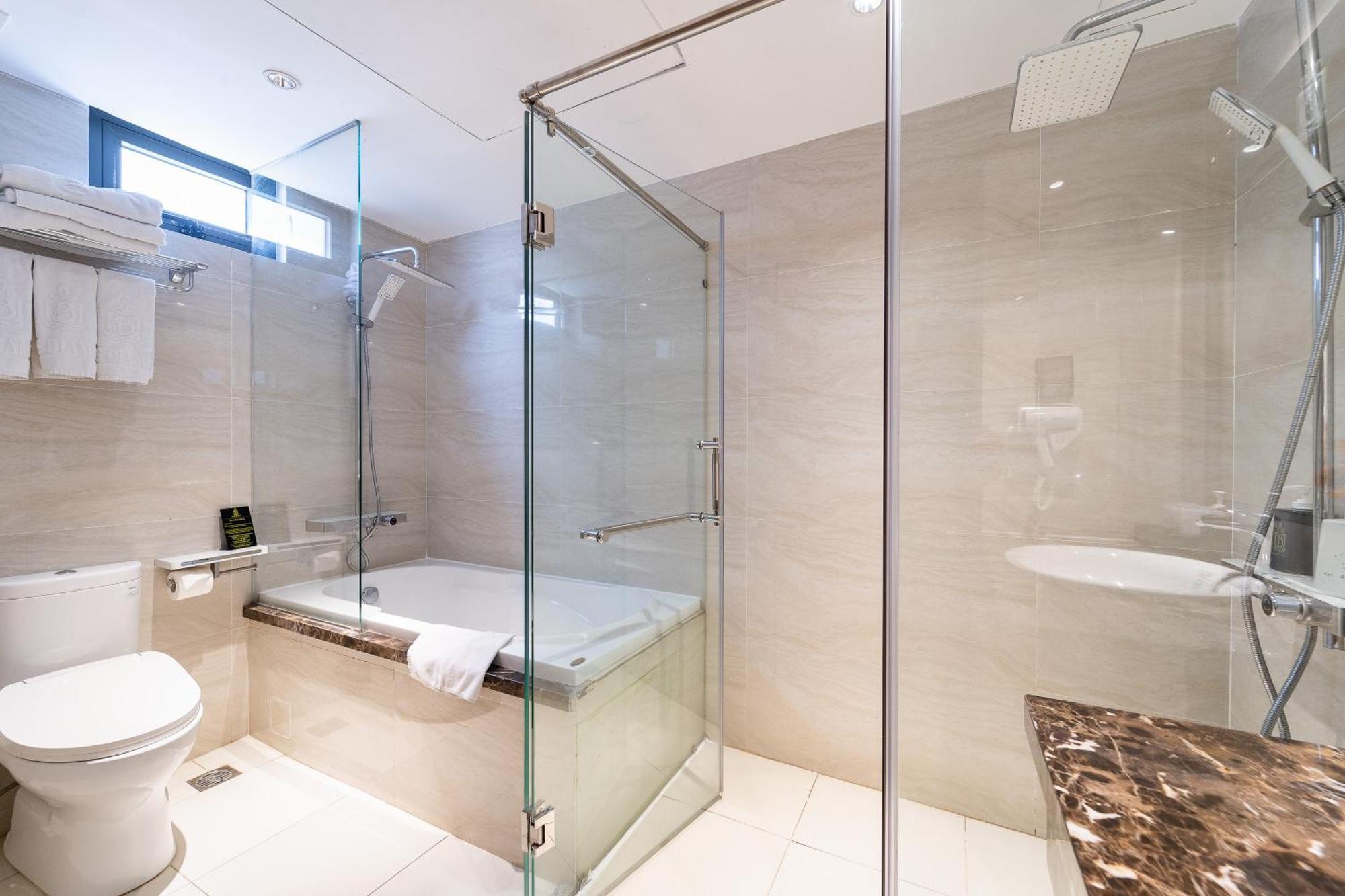 Nicecy Hotel Suites & Spa Хошимін Номер фото